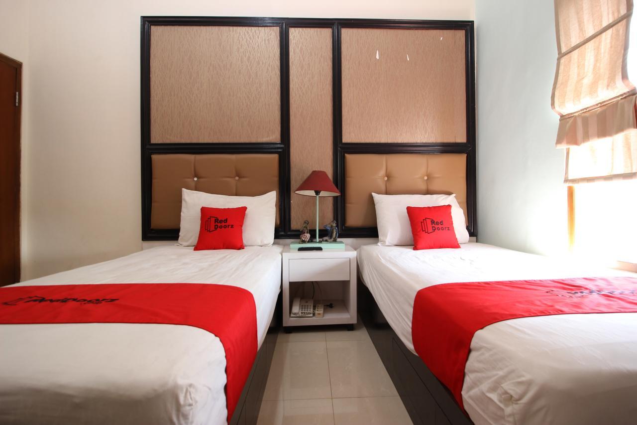 Reddoorz Plus Near Tugu Jogja 2 요그야카르타 외부 사진